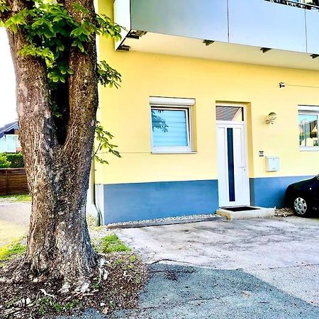 Schoene Wohnung Mit Eigenen Eingang Und Terrasse Gosseling Exteriör bild