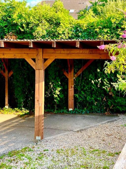 Schoene Wohnung Mit Eigenen Eingang Und Terrasse Gosseling Exteriör bild